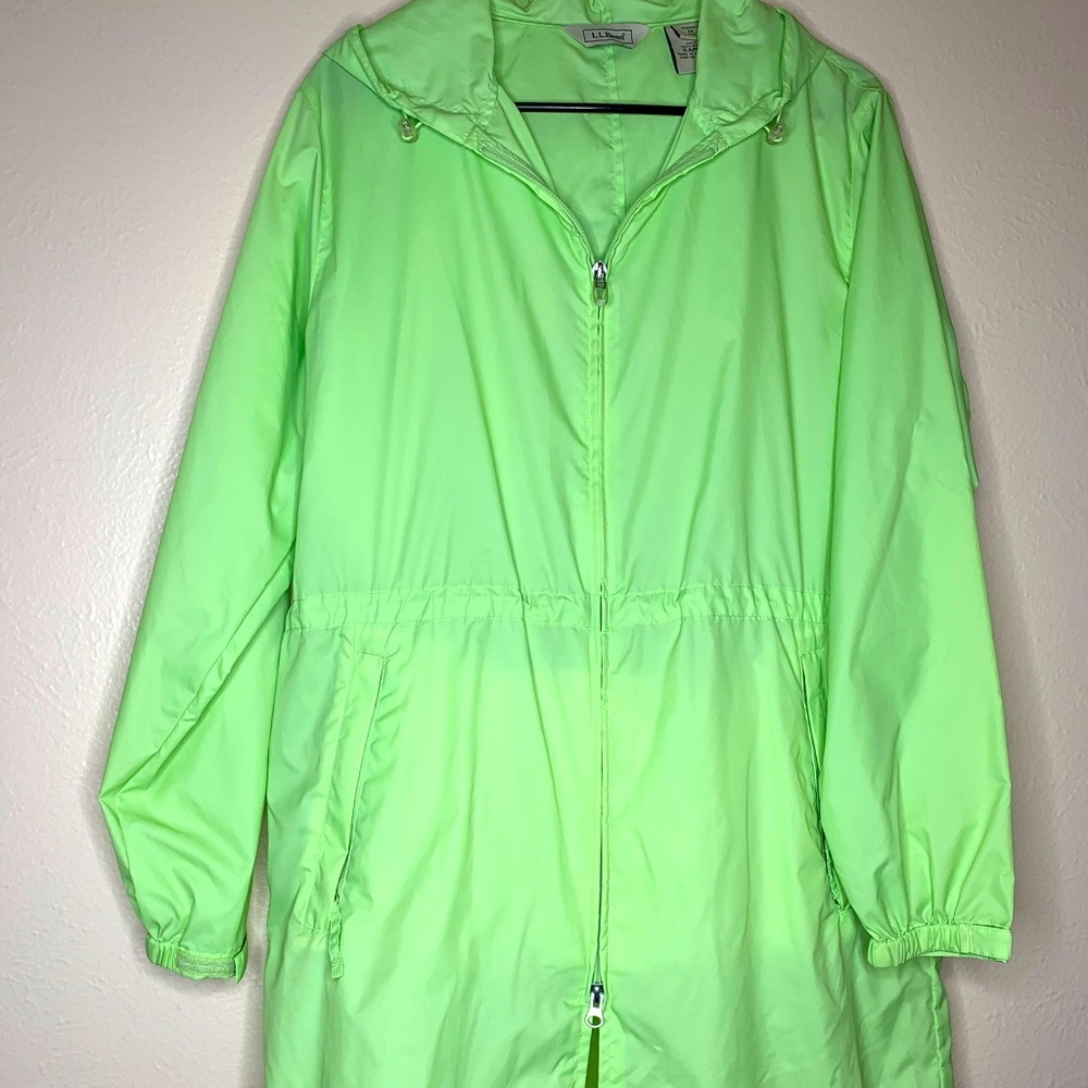 𝅺L.L. Beans Green Rain Jacket